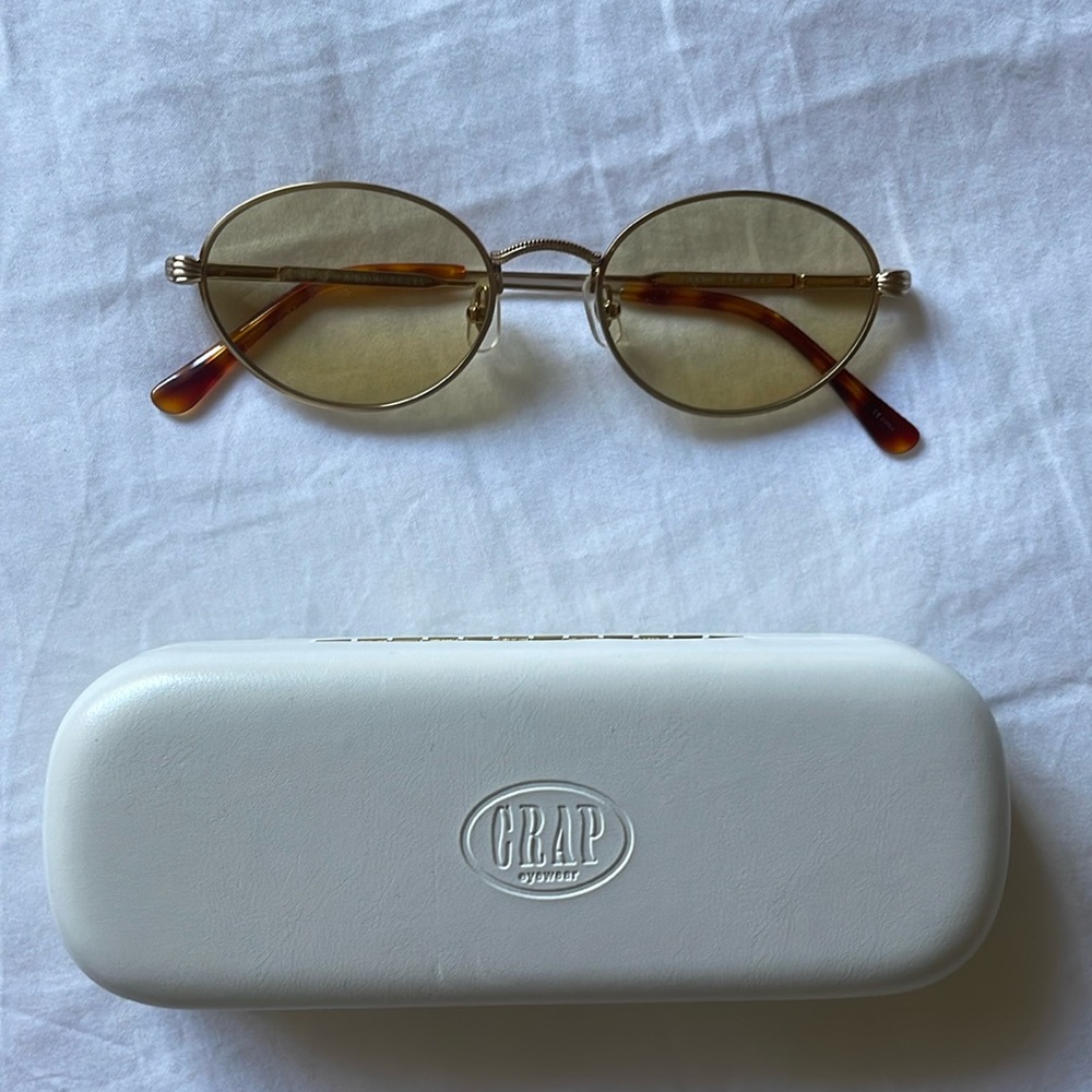 Crap eyewear